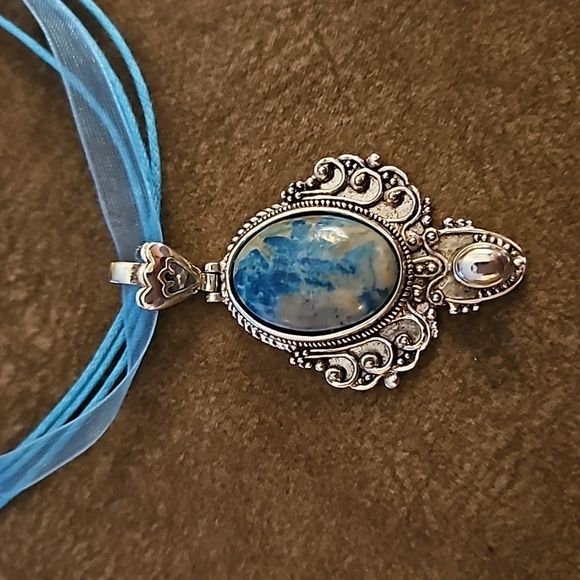 Vintage Stainless Steel Chrysocolla Victorian Colonial Style Pendant Necklace - Picture 3 of 5